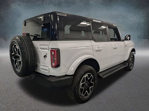 Used 2025 Ford Bronco Outer Banks AWD/4WD image 4