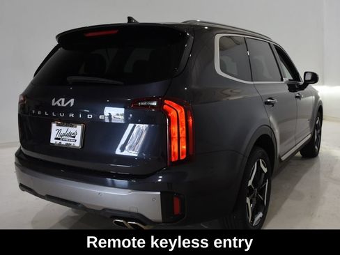 Used 2025 Kia Telluride S FWD image 4