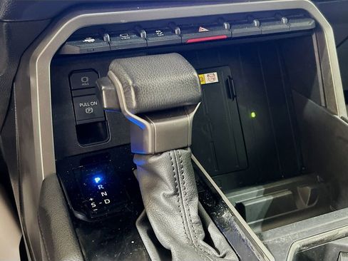 Used 2023 Toyota Tundra Limited image 14