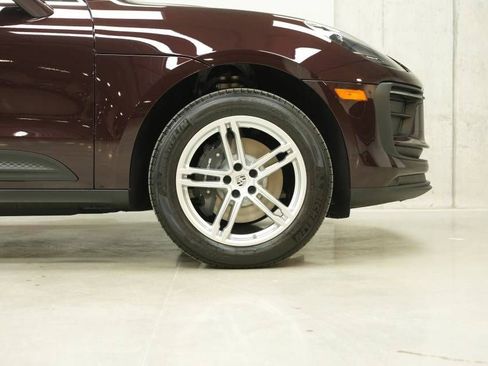 New 2026 Porsche Macan AWD/4WD image 40