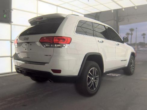 Used 2018 Jeep Grand Cherokee Limited w/ Trailer Tow Group IV AWD/4WD image 2