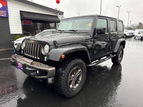 Used 2017 Jeep Wrangler Unlimited Sahara image 2