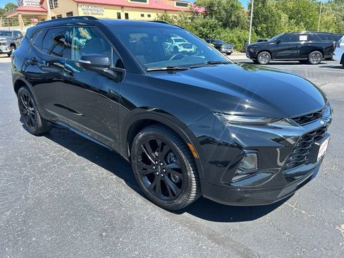 Used 2022 Chevrolet Blazer RS w/ Enhanced Convenience Package AWD/4WD image 3