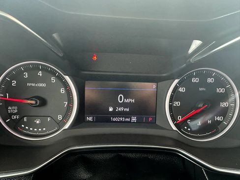 Used 2023 Chevrolet TrailBlazer LT AWD/4WD image 16