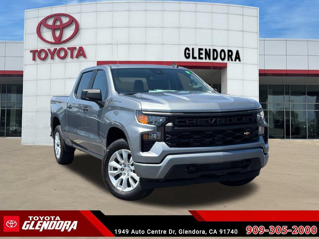 Used 2026 Chevrolet Silverado 1500 Custom AWD/4WD image 2