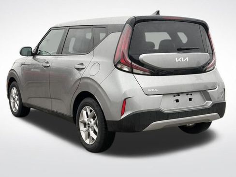 Used 2024 Kia Soul LX w/ Option Group 015 image 7