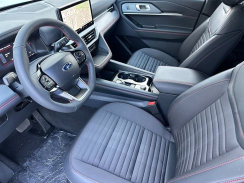 New 2026 Ford Explorer ST-Line w/ ST-Line Street Pack image 9