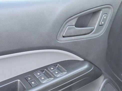 Used 2022 Chevrolet Colorado W/T w/ WT Convenience Package image 26