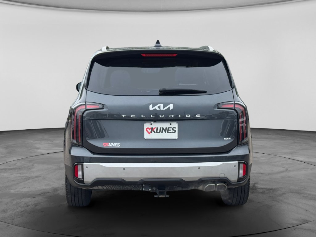 Used 2024 Kia Telluride EX w/ EX Captain's Chair Package AWD/4WD image 8