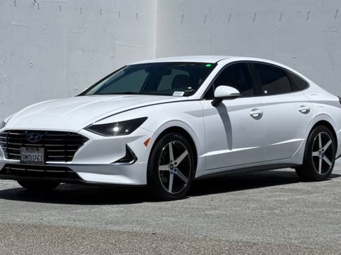 Used 2023 Hyundai Sonata SE FWD image 7