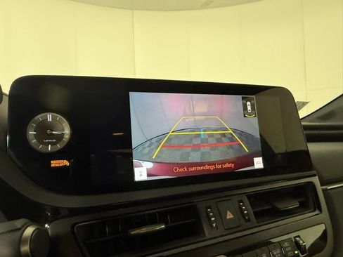 Used 2025 Lexus ES 300h w/ Premium Package image 20