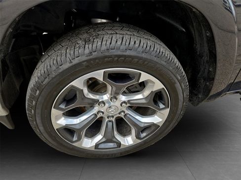 Used 2019 RAM 1500 Limited AWD/4WD image 34