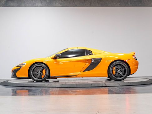 Used 2015 McLaren 650S Spider RWD image 48