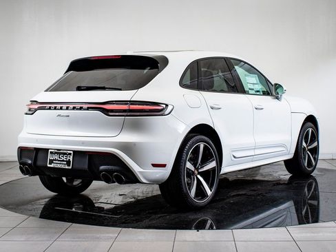 Used 2026 Porsche Macan image 8