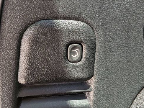 Used 2021 Jeep Grand Cherokee Limited w/ Luxury Group II AWD/4WD image 9