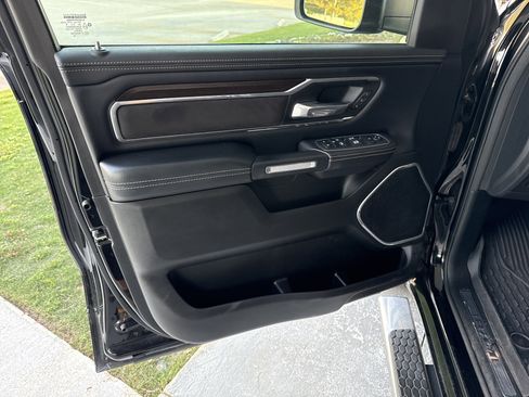 Used 2022 RAM 1500 Laramie image 13