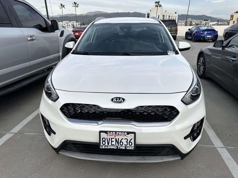 Used 2020 Kia Niro LXS image 10