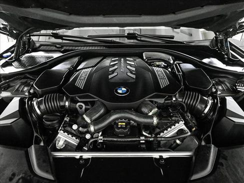 Used 2022 BMW M550i xDrive w/ Executive Package AWD/4WD image 23
