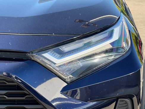 Used 2024 Toyota RAV4 XLE FWD image 47