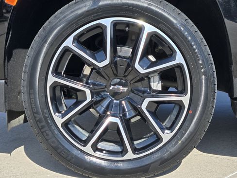 Used 2024 Chevrolet Tahoe RST w/ Luxury Package image 19