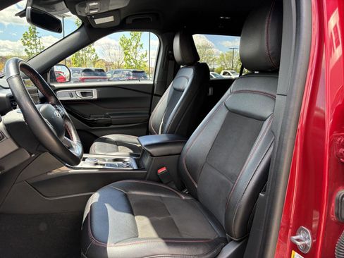 Certified 2023 Ford Explorer ST-Line w/ Class IV Trailer Tow Package AWD/4WD image 16
