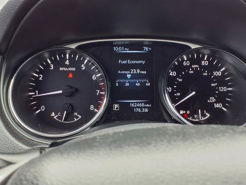 Used 2014 Nissan Rogue SV FWD image 14