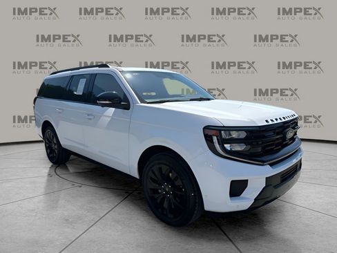 Used 2025 Ford Expedition Max Platinum w/ Stealth Appearance Package AWD/4WD image 7