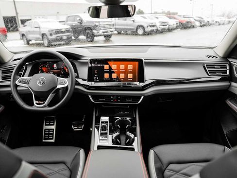 New 2026 Volkswagen Atlas Peak Edition image 10