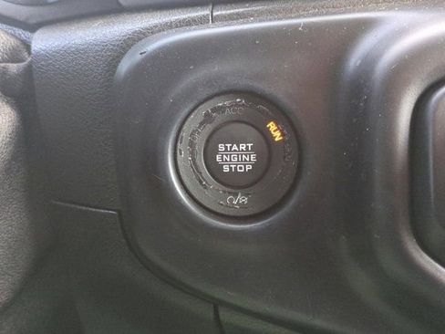 Used 2019 Jeep Wrangler Unlimited Sport S image 25