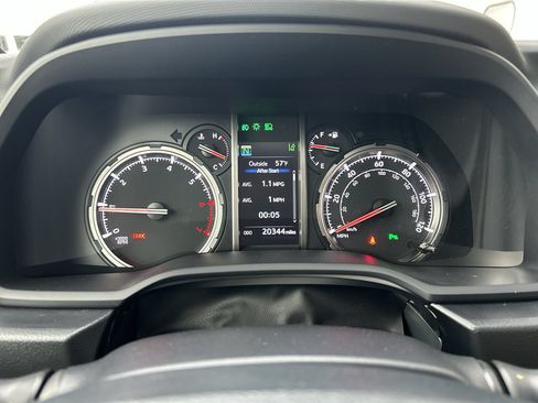 Used 2024 Toyota 4Runner Limited AWD/4WD image 26