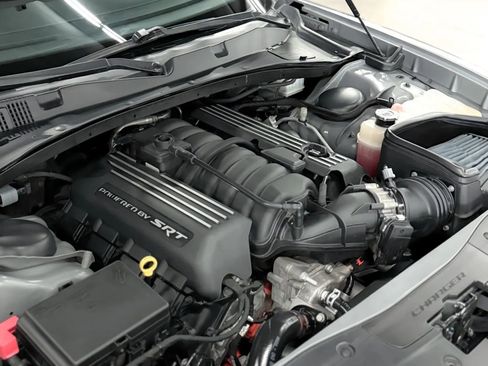 Used 2018 Dodge Charger R/T RWD image 19