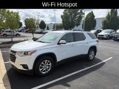 Used 2019 Chevrolet Traverse LT w/ LPO, Floor Liner Package AWD/4WD image 9