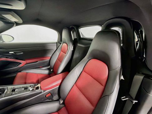 Certified 2024 Porsche 718 Boxster S RWD image 5