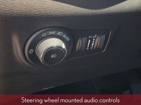 Used 2024 Jeep Compass Latitude AWD/4WD image 13
