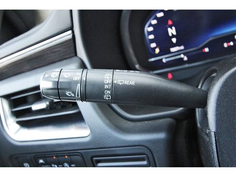 Used 2024 Chevrolet Suburban LT image 11