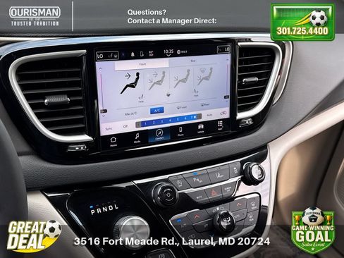 Used 2023 Chrysler Pacifica Touring-L FWD image 14