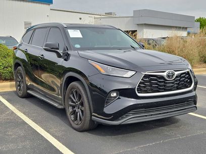 Used 2022 Toyota Highlander XLE