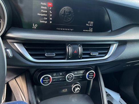 Used 2018 Alfa Romeo Stelvio Ti Sport AWD/4WD image 14