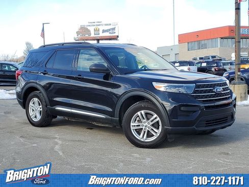 Used 2022 Ford Explorer XLT image 1