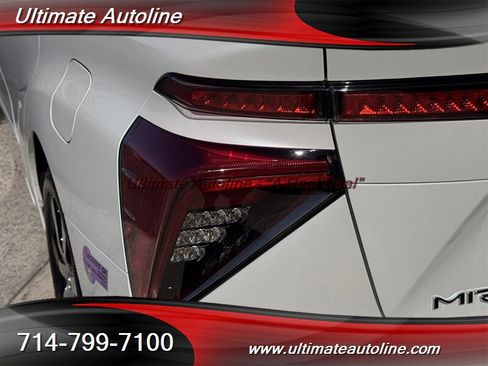 Used 2019 Toyota Mirai image 12