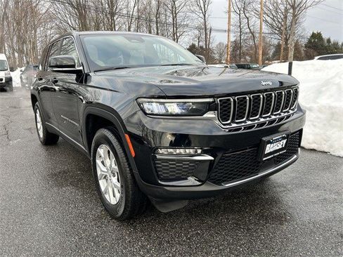Certified 2023 Jeep Grand Cherokee Limited image 2