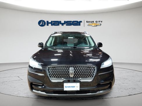 Used 2024 Lincoln Aviator AWD w/ Premium Package image 2