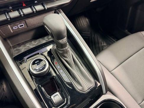 Certified 2024 Chevrolet Colorado Trail Boss image 18