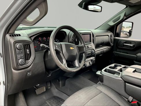 Used 2024 Chevrolet Silverado 2500 Custom w/ Custom Value Package AWD/4WD image 18