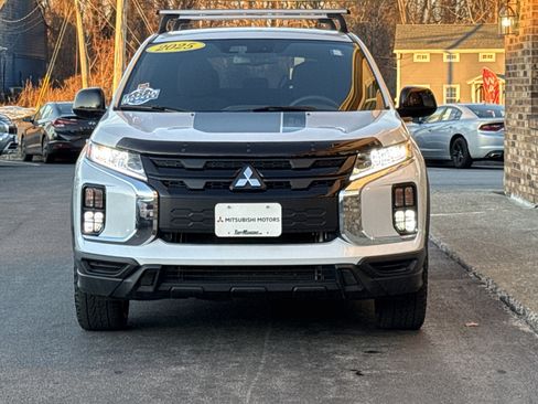 Used 2025 Mitsubishi Outlander Sport AWD image 8