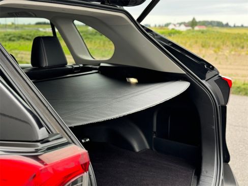 Certified 2022 Toyota RAV4 XLE Premium image 30