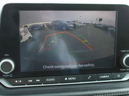 Used 2023 Nissan Rogue S image 21