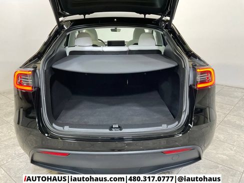 Used 2024 Tesla Model Y Long Range AWD/4WD image 10