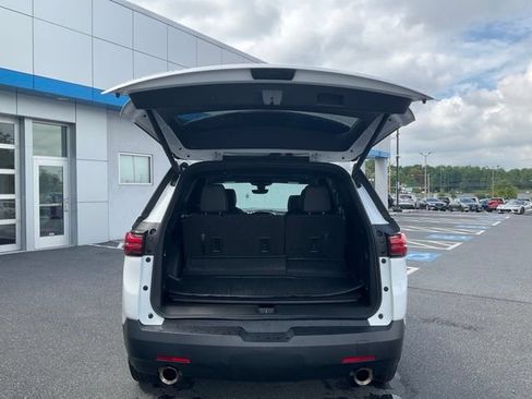 Used 2023 Chevrolet Traverse LT w/ LT Premium Package AWD/4WD image 19