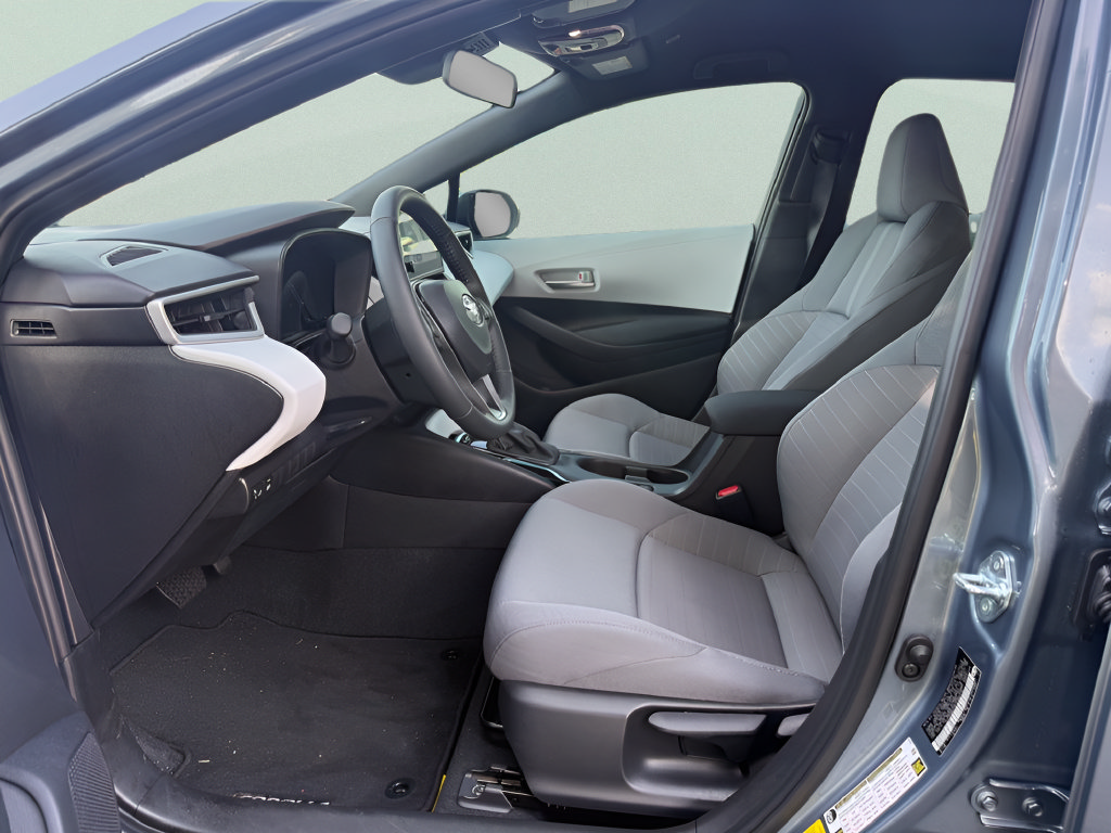 Used 2026 Toyota Corolla SE FWD image 9